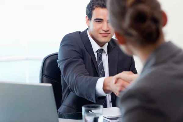 What questions should you ask an applicant in a job interview? surady